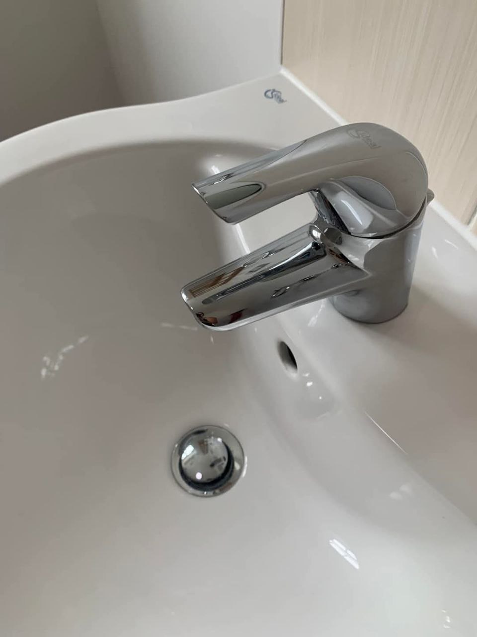 Pristine Bathroom - Image 2
