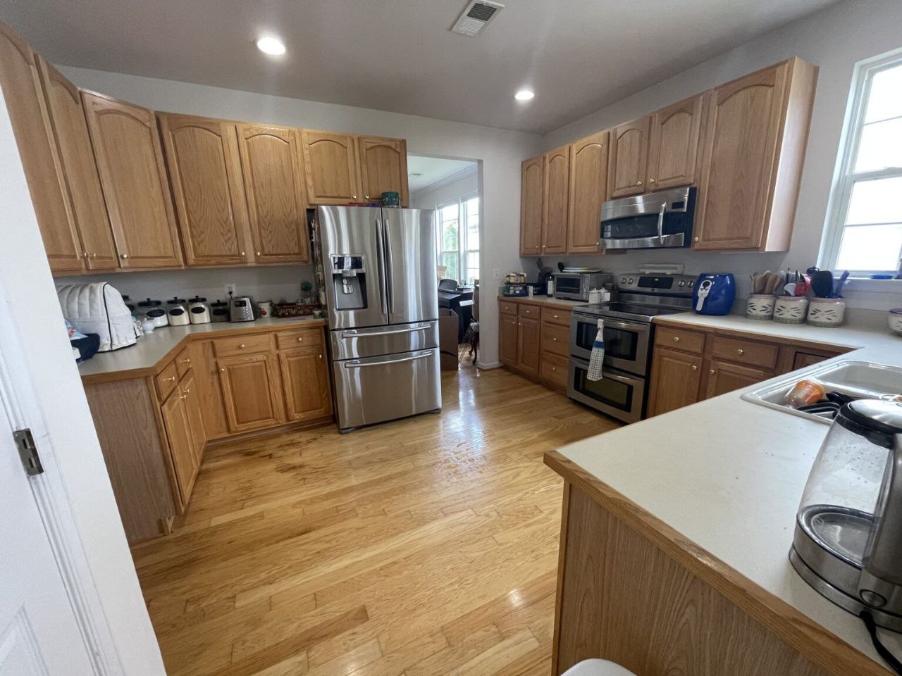 Spotless Kitchen - Image 1
